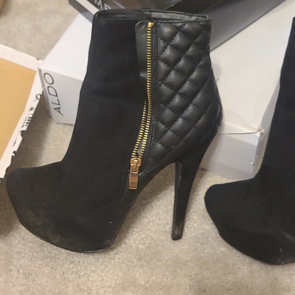 Black side zip ankle boots - Picture 3 of 4